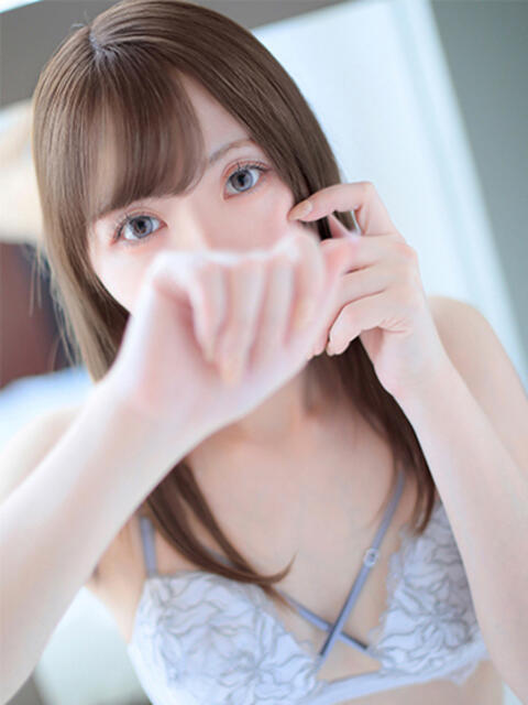 ほなみ　色白スレンダー美若妻 CELEB FACE NAKASU（人妻ソープランド）