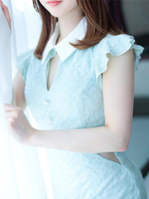 なお　美白と美肌の綺麗系 CELEB FACE NAKASU（人妻ソープランド）