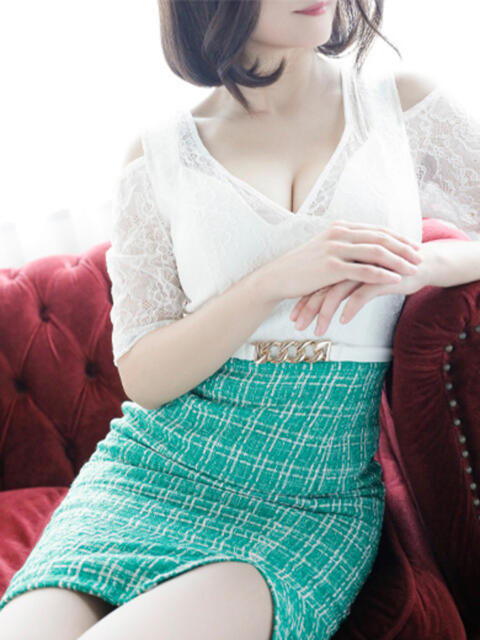 まり　超悶絶Gカップ CELEB FACE NAKASU（人妻ソープランド）