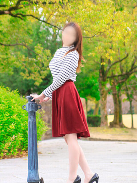 美浦志穂 こあくまな熟女たち 広島店（KOAKUMAグループ）（人妻・熟女デリヘル）