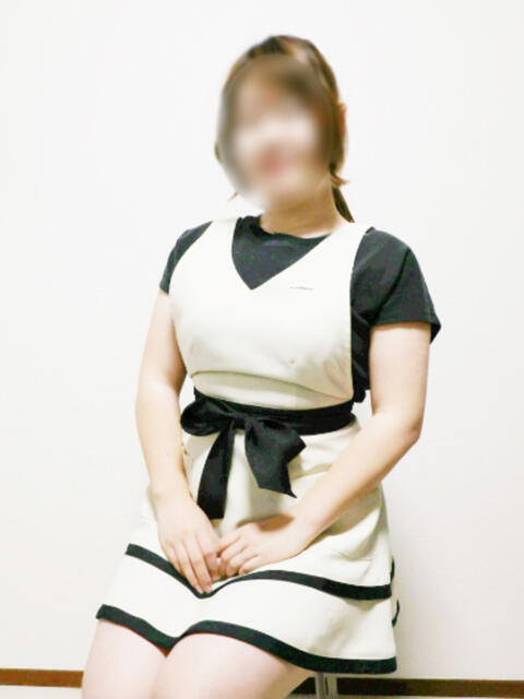 なぎ メンズエステ妻（【非風俗】メンズエステ）