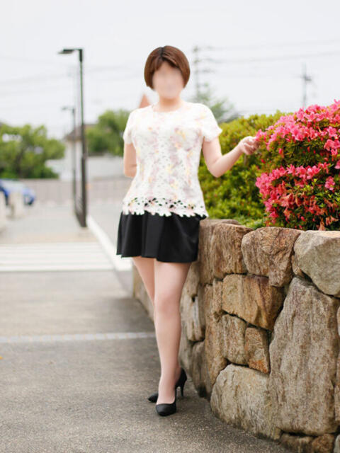 百瀬 雪菜 こあくまな熟女たち姫路店（KOAKUMAグループ）（人妻・熟女デリヘル）