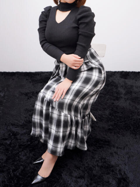 さとみ 人妻の輝き(大阪)（人妻デリヘル）