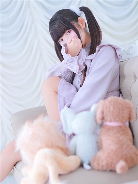 りり★完全未経験・現役学生♪ フルフル☆60分10000円☆(RUSH ラッシュ グループ)（デリヘル）