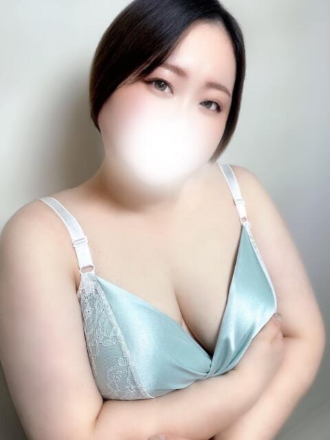 かなた ぽっちゃり巨乳素人専門店ぷにめろ池袋店(ぽっちゃり系デリヘル)