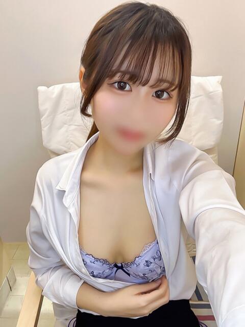 水飴　わため ノーパンパンスト スケベなOL梅田・兎我野店（ホテヘル）