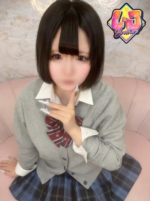 なな 小柄おっとり密着18歳 L＆Jブラザーズ（デリヘル）
