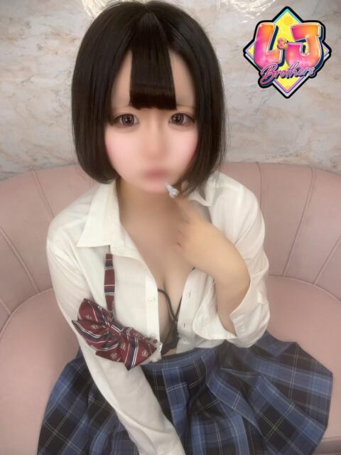 なな 小柄おっとり密着18歳 L＆Jブラザーズ（デリヘル）