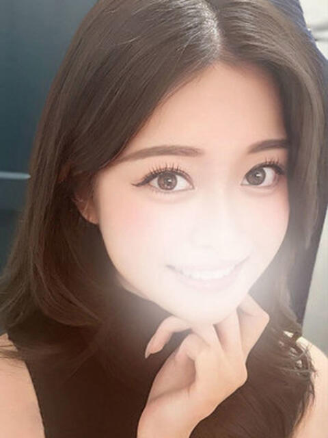 山本れおん 断りきれない美人マッサージ嬢たち（デリヘル＆エステ）