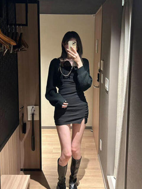 山本れおん 断りきれない美人マッサージ嬢たち（デリヘル＆エステ）