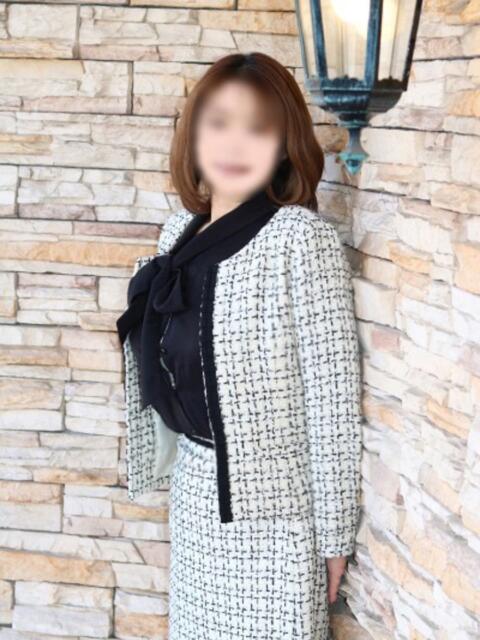 咲村 極上でエッチな人妻（人妻・熟女デリヘル）