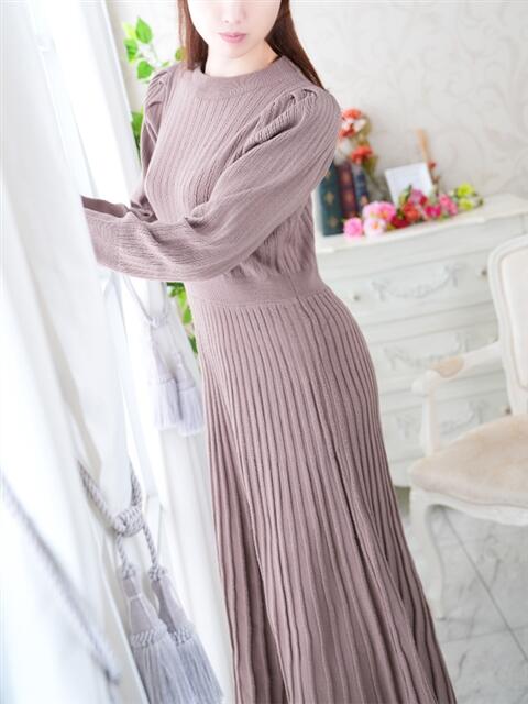 里原 明美 人妻セレブ宮殿（人妻デリヘル）