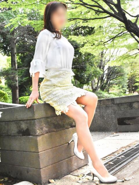 亜貴子 東京人妻フォーシーズンズ（人妻・熟女待ち合わせデリヘル）