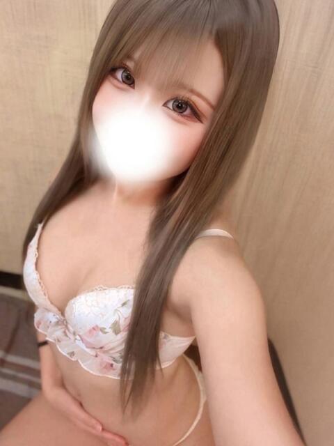 りりす◆本格イラマで全力ご奉仕 即イキ淫乱倶楽部（デリヘル）