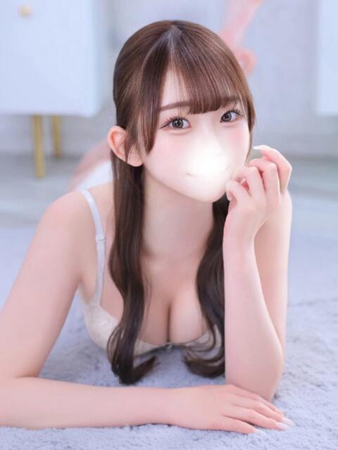 ひより★男性経験極少の現役JD 渋谷S級素人清楚系デリヘル chloe（デリヘル）