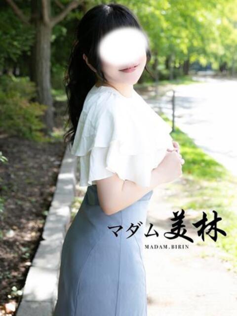月城　なな マダム美林　札幌店（人妻ヘルス）