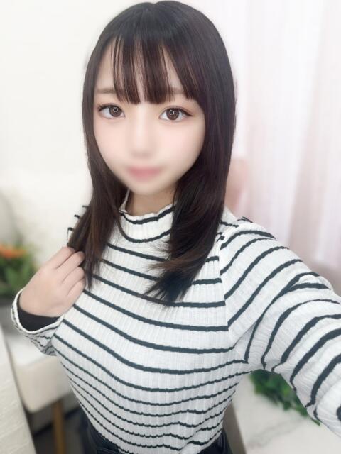 もも 高級オナクラ　ひよこクラブ（オナクラ・手コキ）