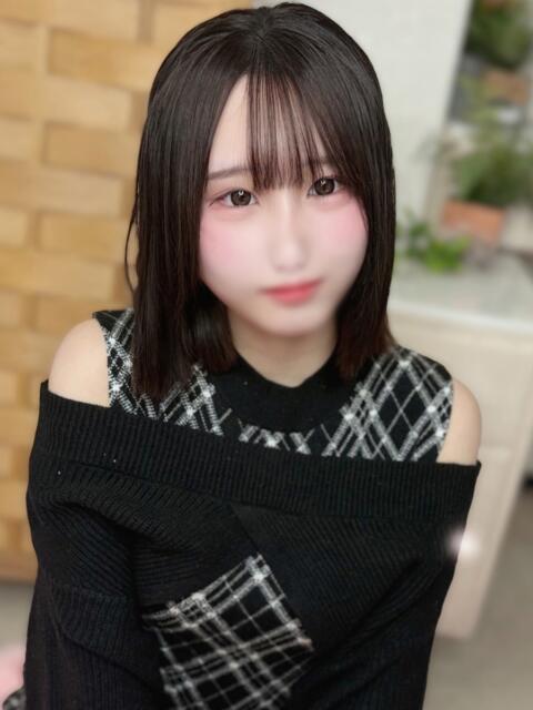 みな 高級オナクラ　ひよこクラブ（オナクラ・手コキ）