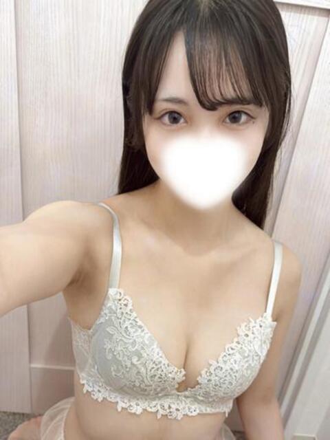 りん まだ舐めたくて学園渋谷校〜舐めたくてグループ〜（デリヘル）