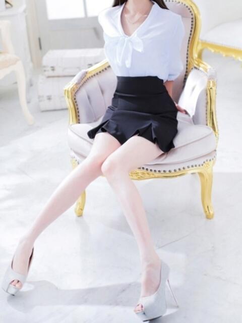 しおり 見学娘（オナクラ・手コキ）