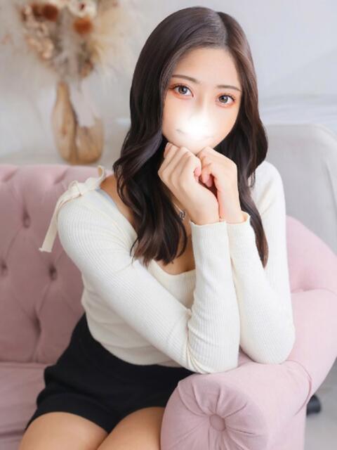 ちひろ★完未！純粋な素人美少女 渋谷S級素人清楚系デリヘル chloe（デリヘル）