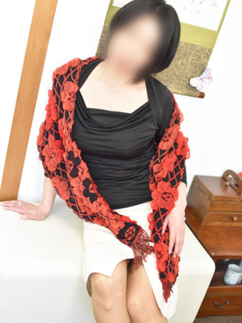 なぎ(昭和47年生まれ) 熟年カップル名古屋～生電話からの営み～（人妻・熟女デリヘル）