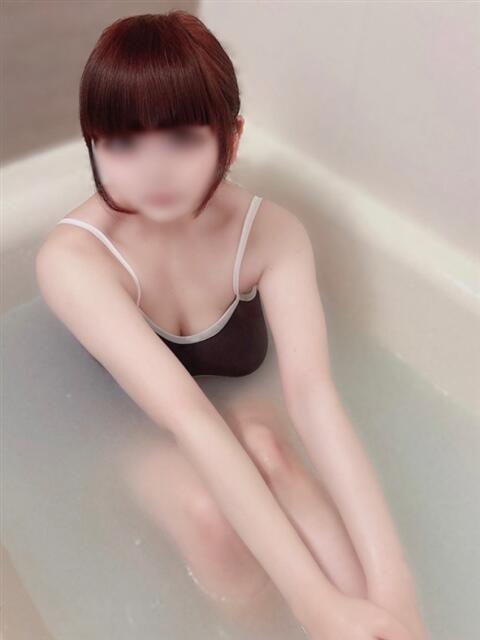 体験ももな【素人娘】 中・西讃 ヴィーナス（デリヘル）