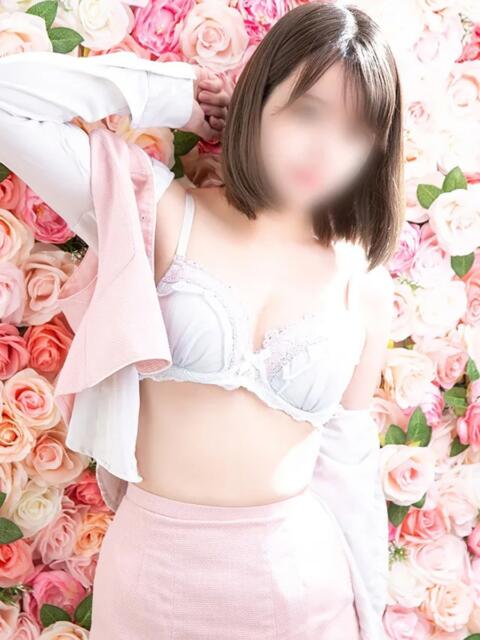 まみ 新宿・本格コスプレ美人秘書オフィスイメクラ「秘書課女子」（デリヘル）