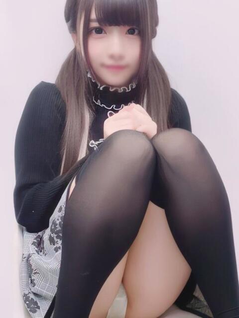 ぴーち　魔法の7桁級激似 渋谷業界未経験（素人系デリヘル）