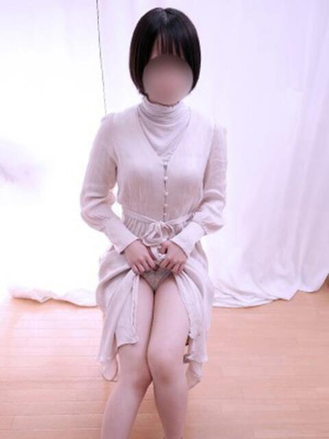 ましろ ももいろCLUB（ホテヘル(オナクラ＆手コキ)）