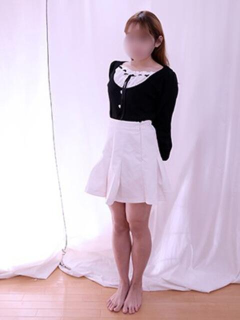 みいな ももいろCLUB（ホテヘル(オナクラ＆手コキ)）