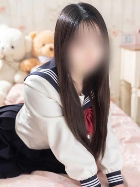 みお 新宿・本格コスプレ素人アイドル学園イメクラ「新入生」（デリヘル）