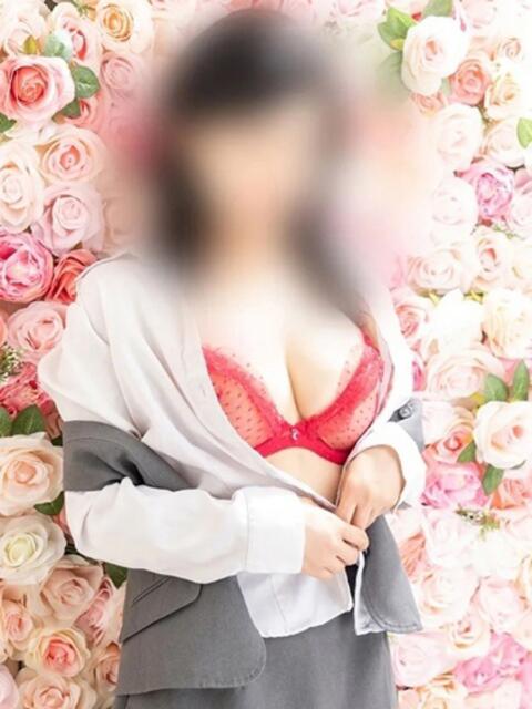 かおり 新宿・本格コスプレ美人秘書オフィスイメクラ「秘書課女子」（デリヘル）