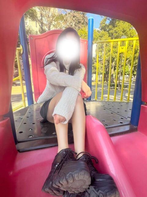 ひな(ロリ☆カワイイ) おクンニ天国～Rising Group～（店舗型オナクラ(クンニ☓手コキ)）