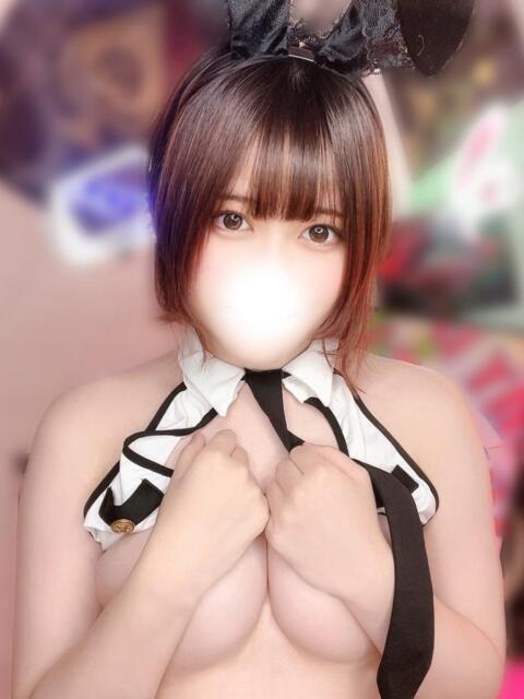 榎本はずき 全裸にされた女たちor欲しがり痴漢電車（ホテヘル）