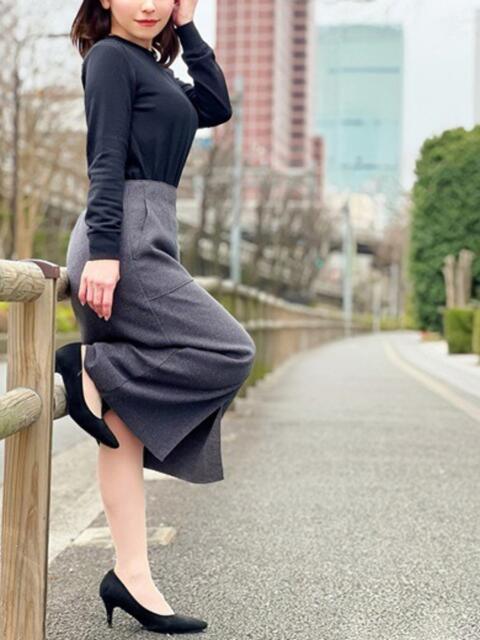 岩城すず 月の真珠-新宿-（デリヘル（人妻若妻専門店））