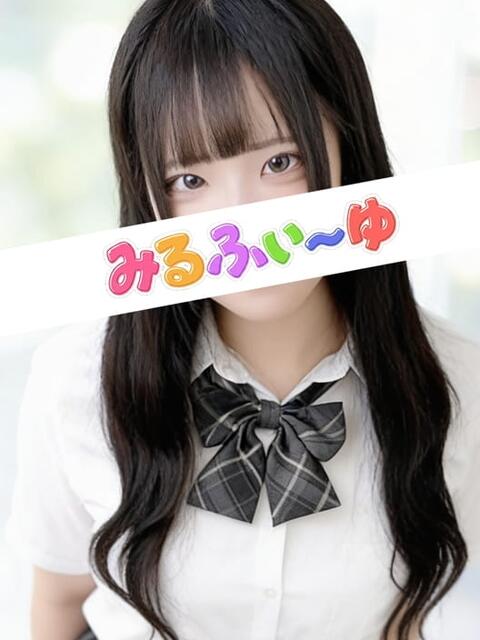 山﨑かえで みるふぃーゆ（【非風俗】派遣型メンズエステ）