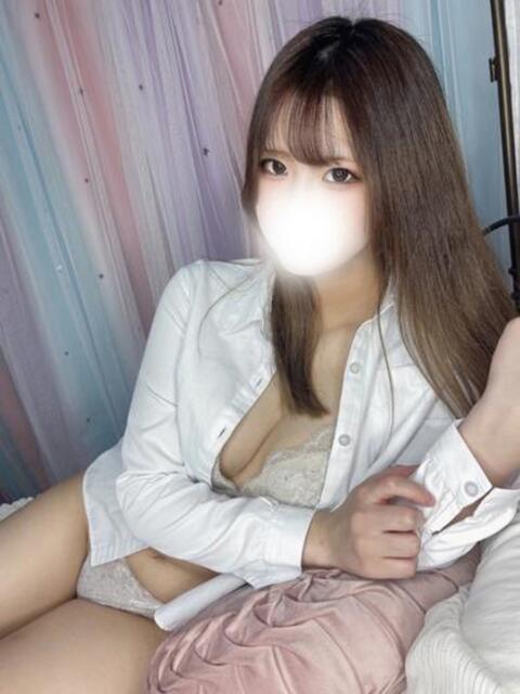 完璧美少女あやねちゃん（体験） ロイヤル　アテンダー（デリヘル）