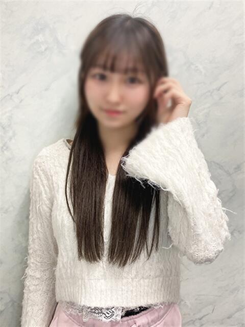 みお 渋谷くいーんず（素人専門ホテヘル＆デリヘル）