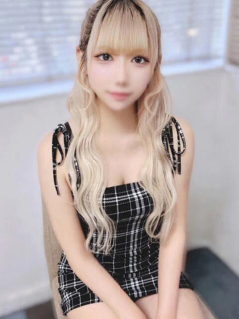 りか とある風俗店♡やりすぎさーくる新宿大久保店♡で色んな無料オプションしてみました（デリヘル）