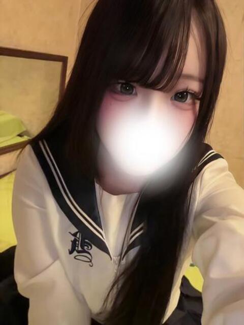 18歳ロリ素人みにちゃん ロイヤル　アテンダー（デリヘル）