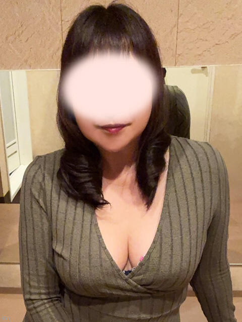 鏡真珠 アラフォーna奥様 アラフィフna奥様（埼玉ハレ系）（ファッションヘルス）