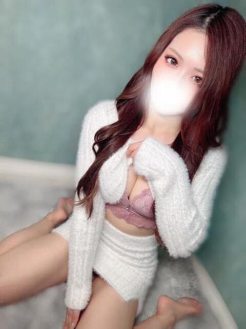 めろ☆目を引く美しさ。 Hills Premier（デリヘル）