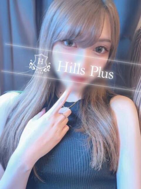 ゆゆ☆女優顔負けのビジュアル Hills Premier（デリヘル）