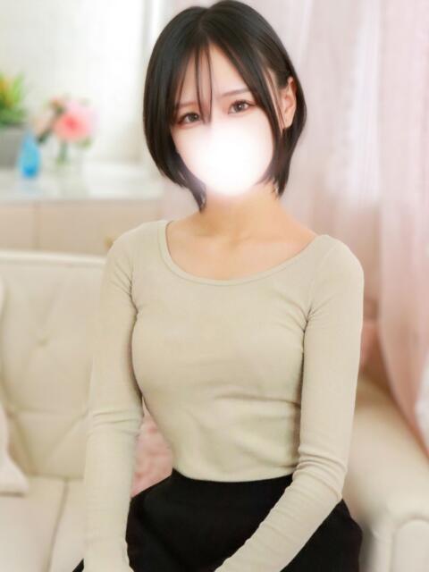 りりあ 高級オナクラ　ひよこクラブ（オナクラ・手コキ）