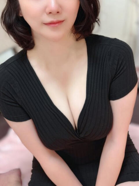 秋月すずか ミセスファンタジー（【非風俗】メンズエステ）