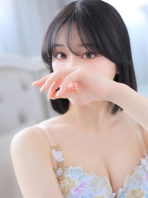 詩歩（しほ） ROYAL FACE FUKUOKA（デリヘル）