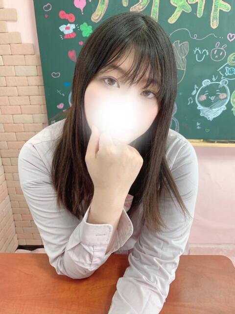 くらら 新宿ハンドメイド（手コキ・オナクラ）