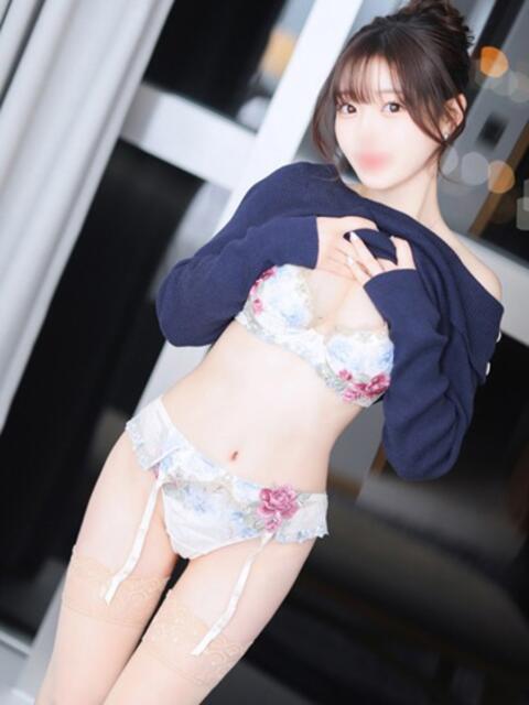 横浜店・百桃(モモ) グランドオペラ名古屋（高級デリヘル）