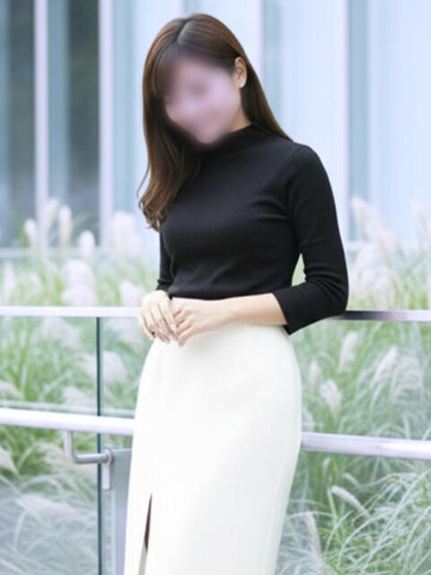 真咲 ミセスラウンジ東京（人妻系デリヘル）